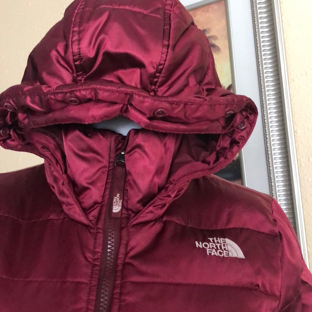 The North Face Jacket (girls) - Picture 2 of 8